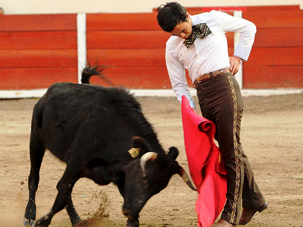 Jos� Mari Mac�as