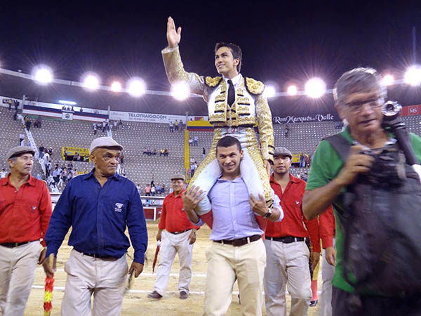 Juan Sebastin, en volandas