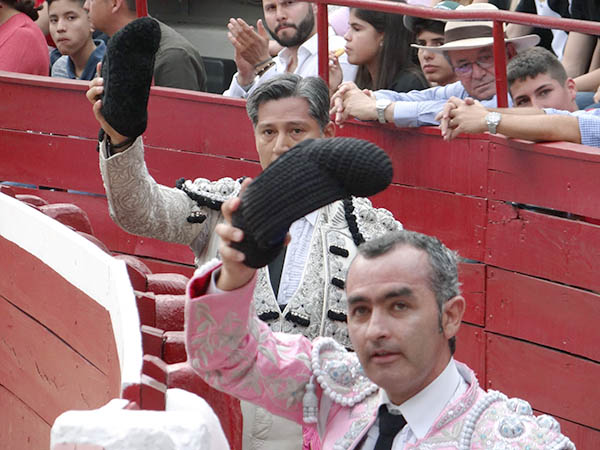 Plater�a ovacionada