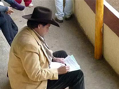 Pablo Moreno, tomando apuntes