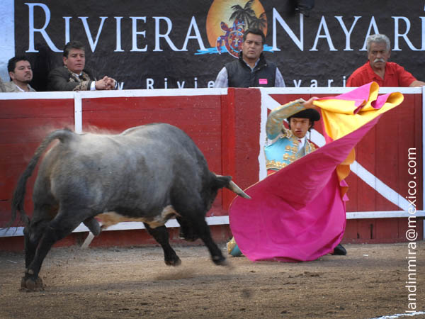 Israel T�llez con su primero