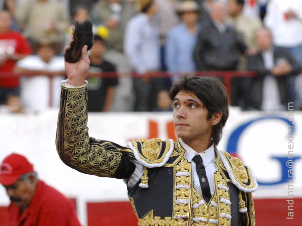 La primer oreja para el galo