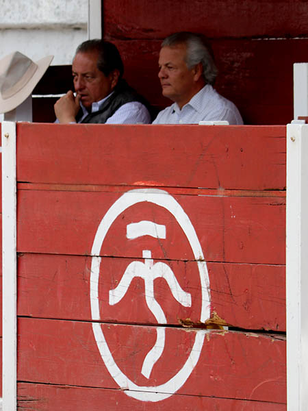 Pepe y Pablo, atentos