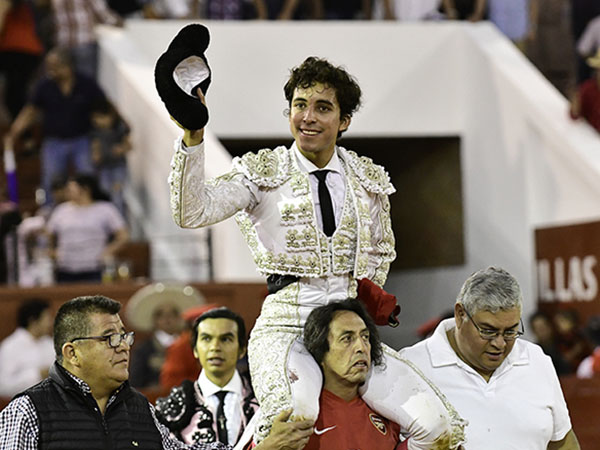 Triunfa en el inicio de la feria