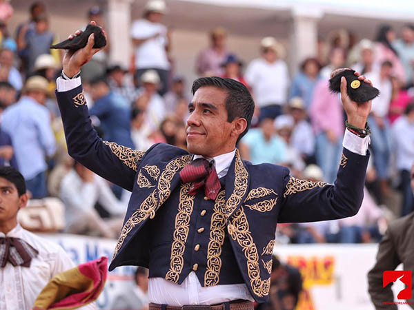 Dos trofeos para Romero