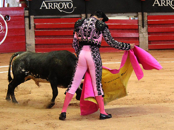 Cayetano abre el festejo