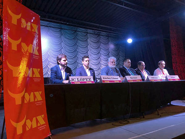 Personalidades en el presidium