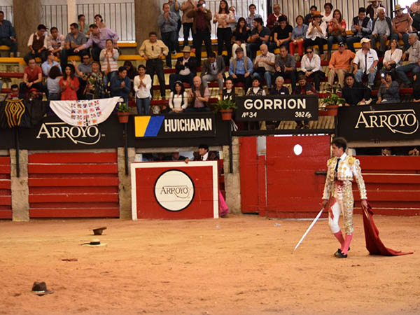 Sombreros en el ruedo