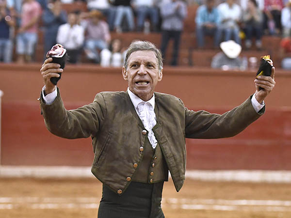 Triunf� Paco D�ddoli