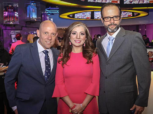 Alejandro, Lupita y V�ctor