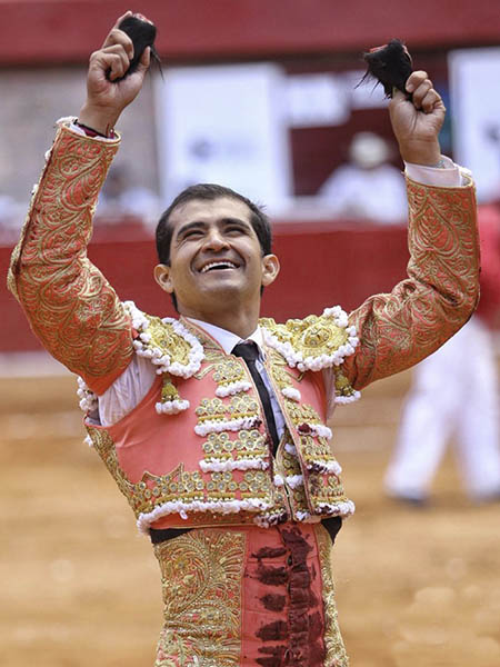 Desorej� a su segundo