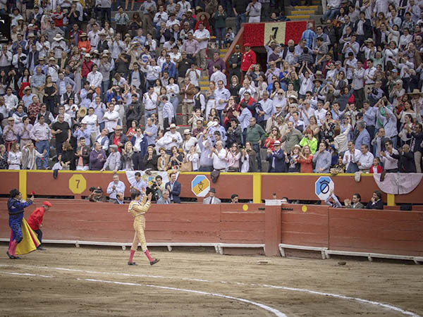 Entrega del p�blico lime�o