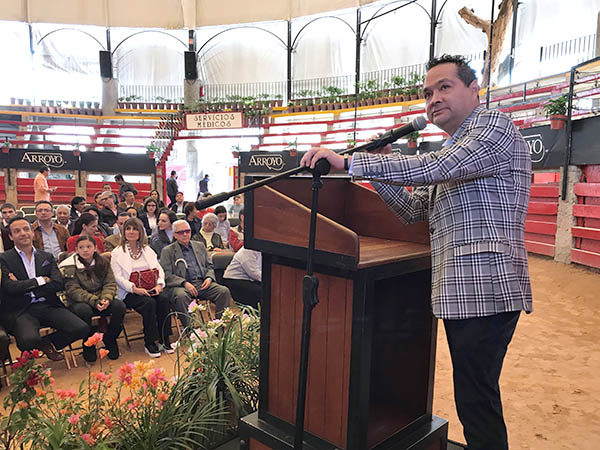 Memo Leal condujo el evento