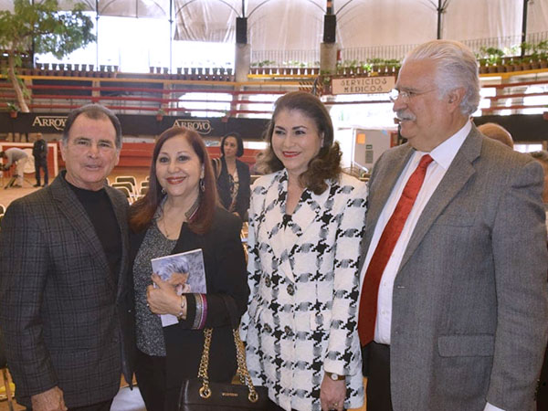 Eloy y Mary; Conchita y Manuel