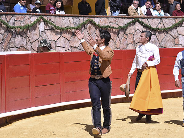 Recogiendo las palmas en la vuelta