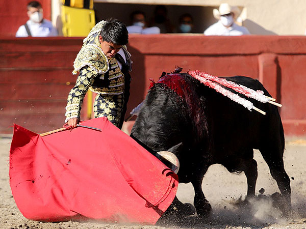 Trazo extraordinario