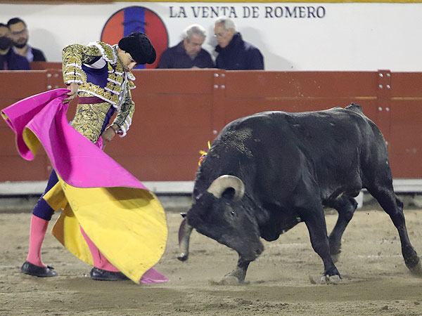 Luis David con el cierraplaza