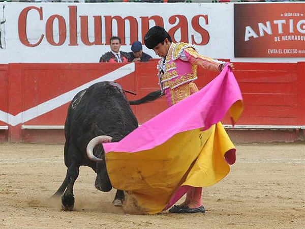 Quitazo de Joselito Adame