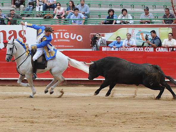 El buen toreo de Rodrigo Santos