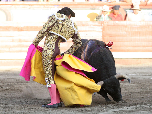 El Zapata lanceando asu primero