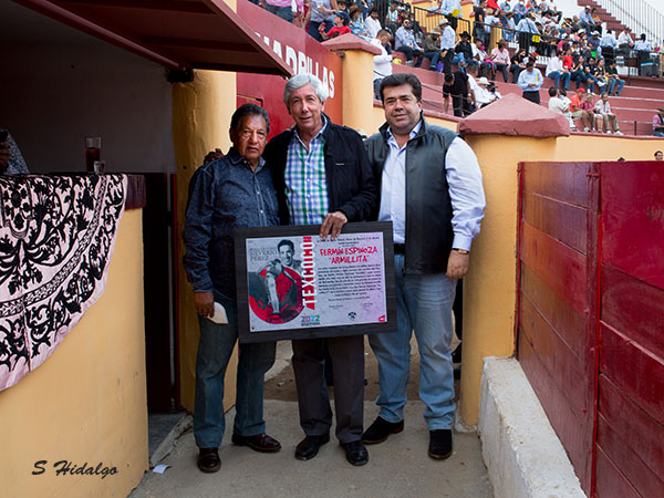 Con los senadores Haces y Mart�nez