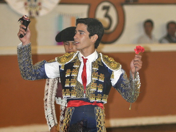 El tapat�o pasea una oreja