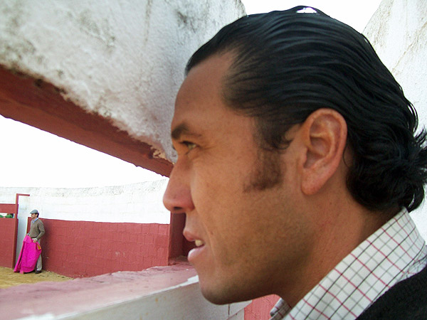 El mexicano no pierde detalle