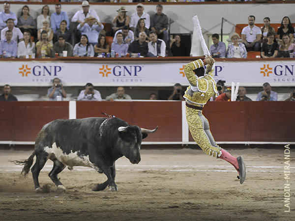 Un segundo tercio vibrante