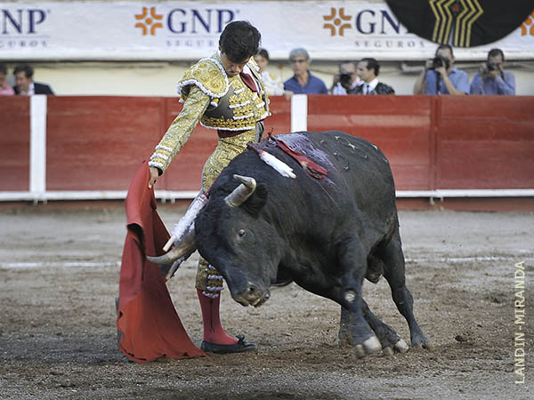 Le permiti� una faena aseada