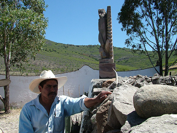 El vaquero, echando ojo