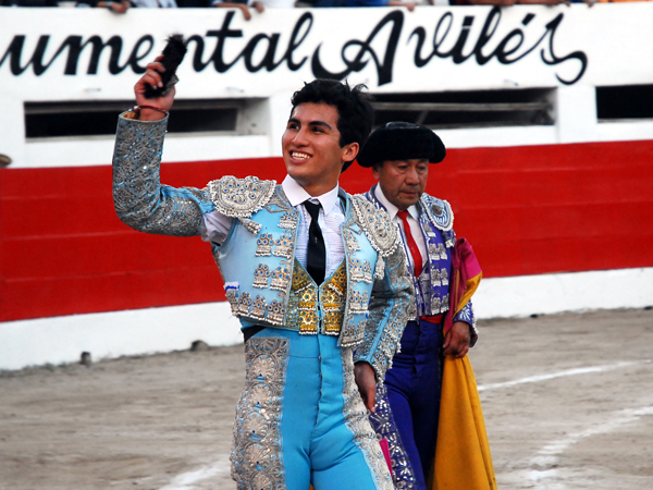 Una oreja cort� Juan Ch�vez