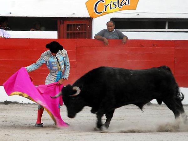 Lanceando Juan Ch�vez