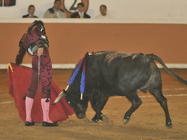 Estupendo con la zurda