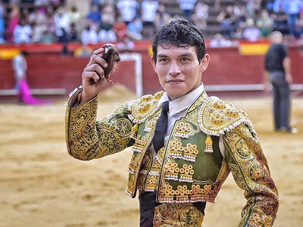 Solitaria oreja al mexicano