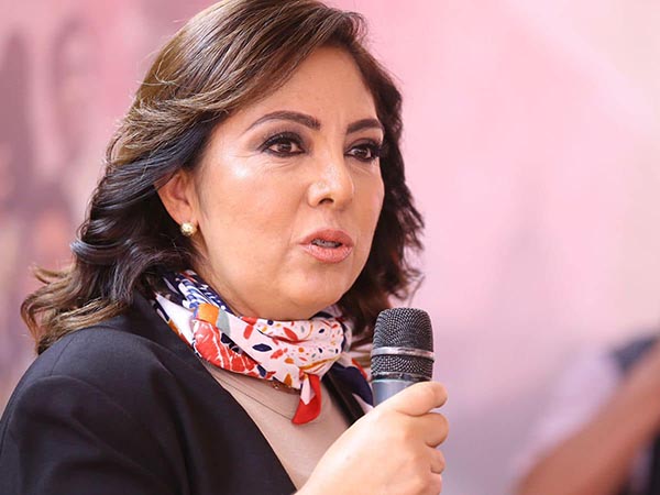 Ocho corridas, novillada y festival