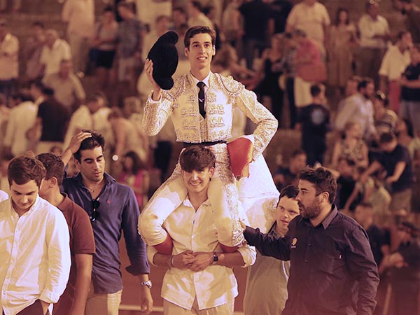 Manuel Jess en volandas