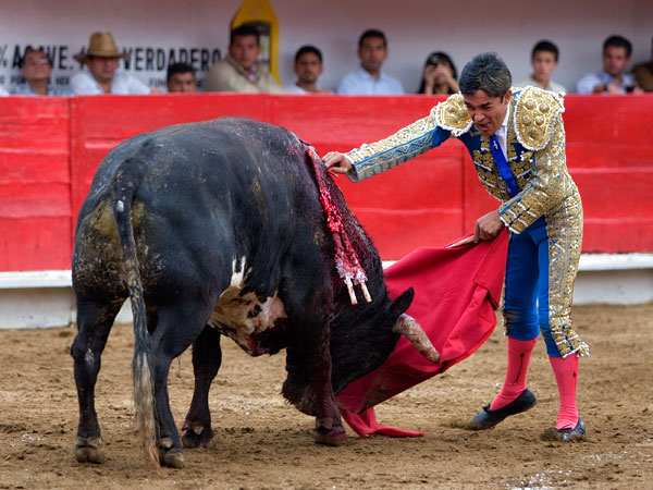 La espada es lo suyo