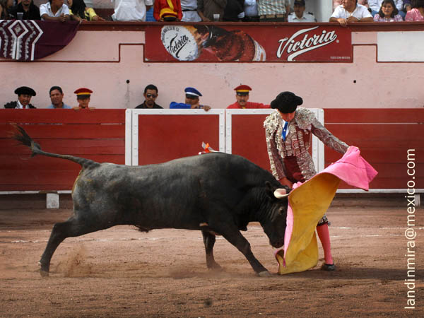 El capote de Eduardo Oretga