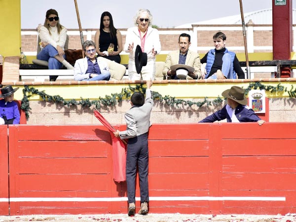 Emotivo brindis a Luis Marco