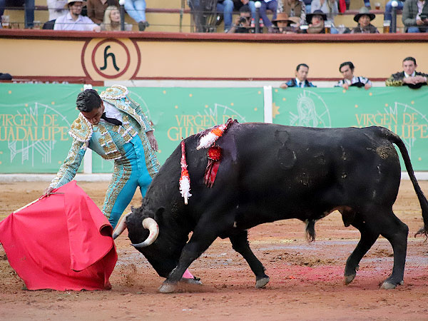 Trazo extraordinario