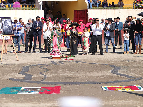 Emotivo homenaje a Joaqu�n Angelino