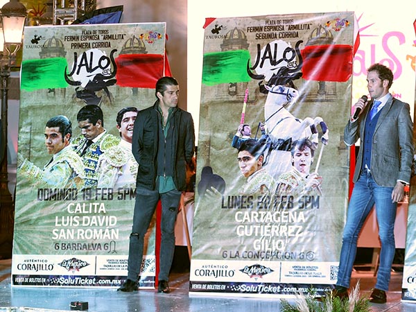 Invitaci�n de Arturo Sald�var