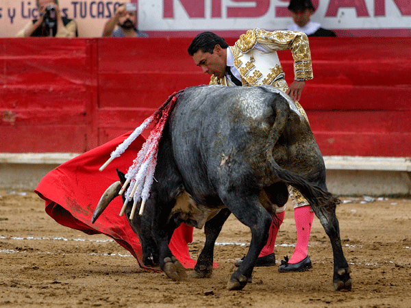 Intentando por derecha