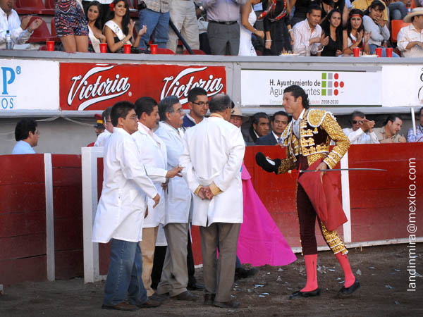 Admiraci�n y aprecio a los m�dicos