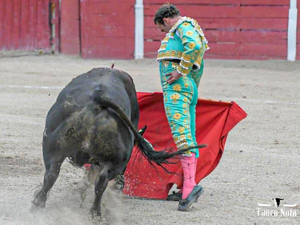 Levantando el tal�n