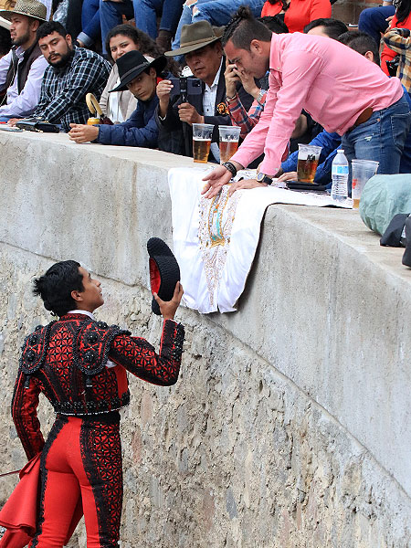 Al empresario Gerardo Yuste