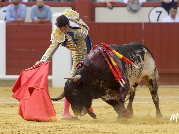 Acompa�ando con la cintura