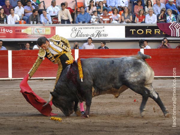 Acompa�ando con la cintura