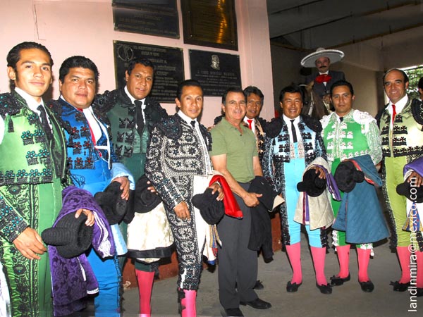 Las cuadrillas con Eloy Cavazos