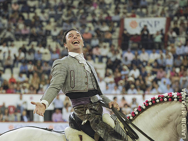 La alegr�a del toreo a caballo
